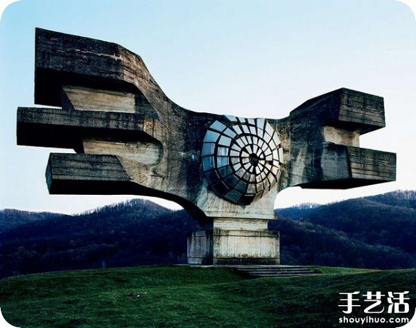 前南斯拉夫：后現(xiàn)代紀(jì)念碑式雕塑作品 -  www.rpnrmr.com
