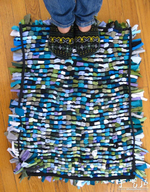 舊衣服動手DIY制作腳墊 -  www.rpnrmr.com