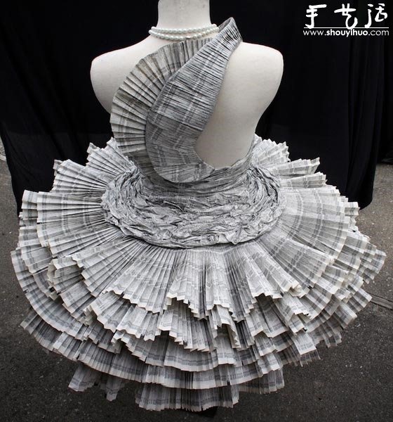 電話簿手工制作的禮服 -  www.rpnrmr.com