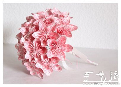 漂亮折紙手捧花的手工教程 -  www.rpnrmr.com