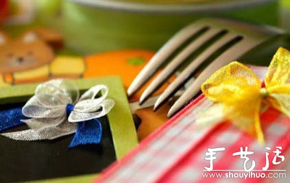 絲帶輕松制作蝴蝶結(jié)小飾物的教程 -  www.rpnrmr.com