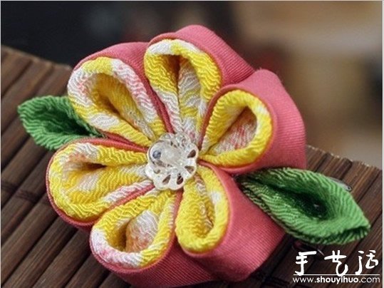 日本布藝花朵制作教程 -  www.rpnrmr.com
