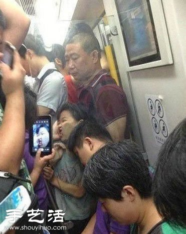 拍照那位太狠了吧，這情況還找樂(lè)子??！ -  www.rpnrmr.com
