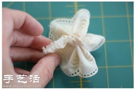 蕾絲手工制作漂亮頭花教程 -  www.rpnrmr.com