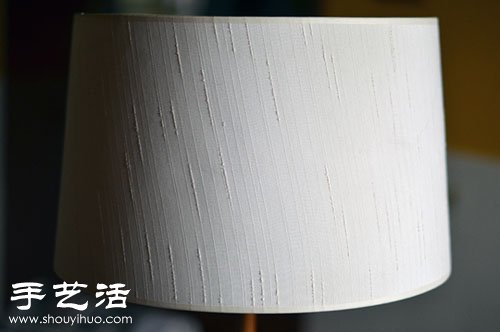 毛線舊物改造 DIY暖暖田園風(fēng)臺燈 -  www.rpnrmr.com