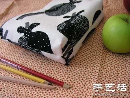 布藝化妝包/筆袋手工制作教程 -  www.rpnrmr.com