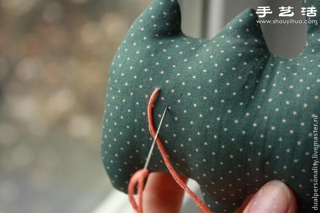 手工布藝貓咪靠枕/抱枕/玩偶/掛件制作圖解 -  www.rpnrmr.com