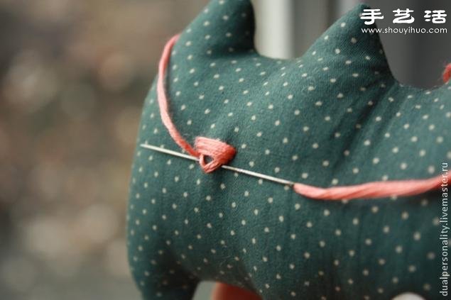 手工布藝貓咪靠枕/抱枕/玩偶/掛件制作圖解 -  www.rpnrmr.com