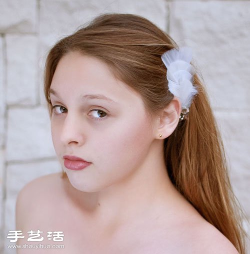 浪漫羽毛發(fā)卡發(fā)飾手工制作圖解教程 -  www.rpnrmr.com