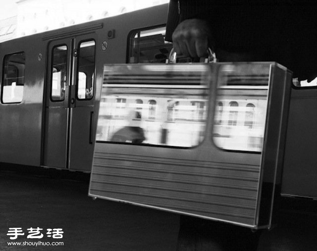 葡萄亞裔攝影師作品:男人與他的城市行李箱 -  www.rpnrmr.com