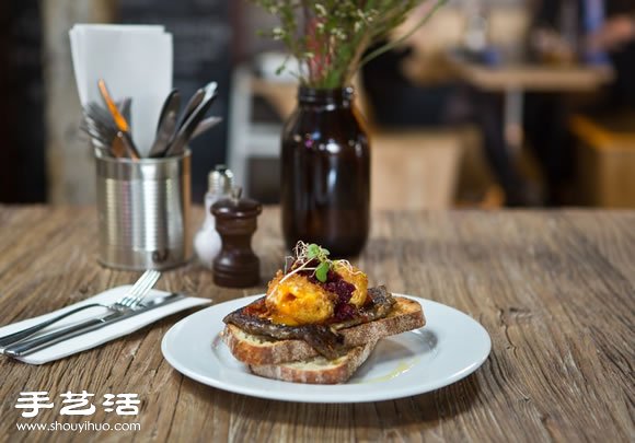 澳洲廢棄玻璃工廠改造后現(xiàn)代餐館裝修設(shè)計 -  www.rpnrmr.com