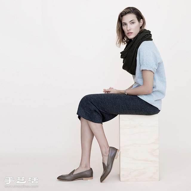 極簡設(shè)計零死角的經(jīng)典 loafer 女鞋設(shè)計 -  www.rpnrmr.com