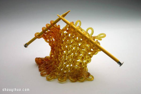 最火熱的編織技巧，仿毛線針織玻璃雕塑 -  www.rpnrmr.com