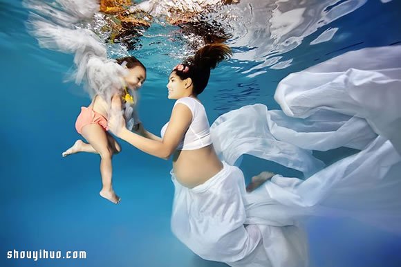 準(zhǔn)媽媽水中拍攝寫真，給孕期添上別樣的美 -  www.rpnrmr.com