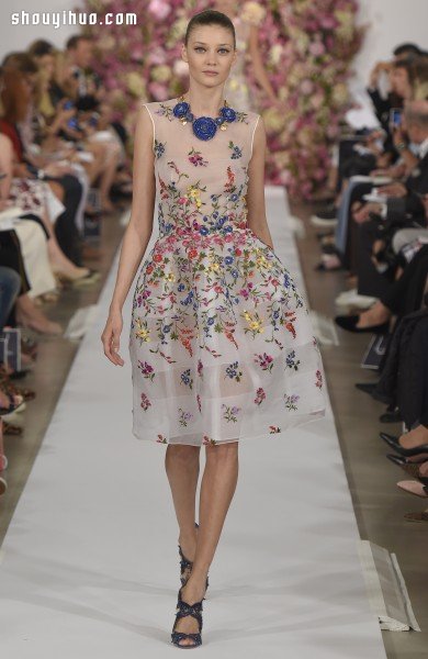 OSCAR DE LA RENTA與他最后的2015春夏女裝 -  www.rpnrmr.com