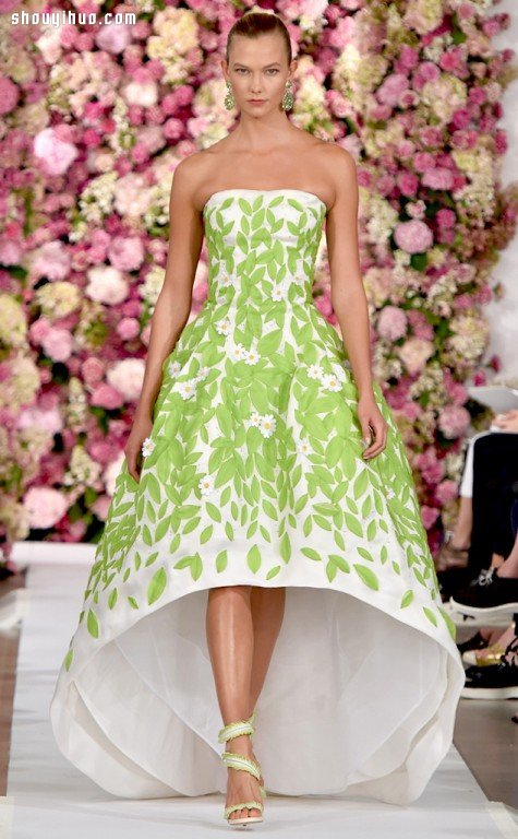 OSCAR DE LA RENTA與他最后的2015春夏女裝 -  www.rpnrmr.com