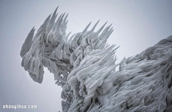 斯洛維尼亞山區(qū)極端冰雪場景攝影作品 -  www.rpnrmr.com
