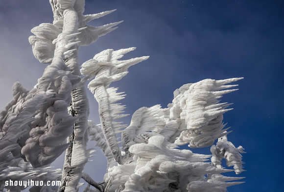 斯洛維尼亞山區(qū)極端冰雪場景攝影作品 -  www.rpnrmr.com