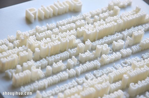 利用3D打印技術(shù)把字體排列成模擬都市景觀 -  www.rpnrmr.com