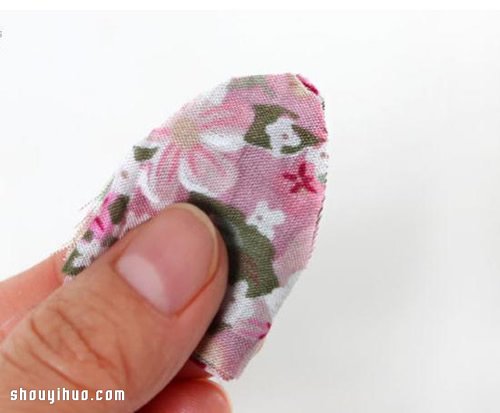 唯美風(fēng)布花發(fā)箍手工制作方法圖解教程 -  www.rpnrmr.com