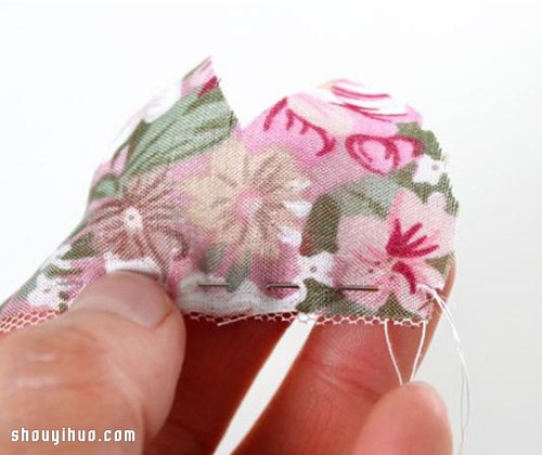 唯美風(fēng)布花發(fā)箍手工制作方法圖解教程 -  www.rpnrmr.com