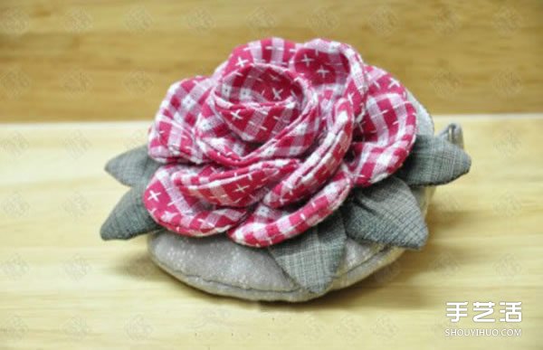 手工布藝玫瑰花零錢包DIY制作教程帶圖紙 -  www.rpnrmr.com