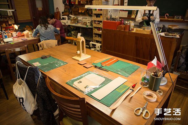 暖暖日式經(jīng)典皮革小書包DIY手工制作圖解教程 -  www.rpnrmr.com