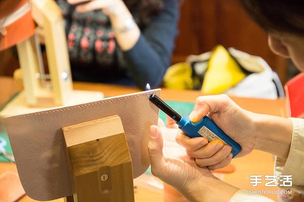 暖暖日式經(jīng)典皮革小書包DIY手工制作圖解教程 -  www.rpnrmr.com