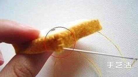 不織布小掛件手工制作 簡單布藝掛飾DIY圖解 -  www.rpnrmr.com