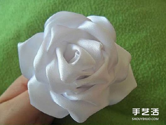 絲帶玫瑰花的折法圖解 寬絲帶玫瑰花的做法 -  www.rpnrmr.com