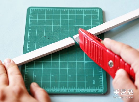 利用塑料條手工制作照片墻 塑膠條相片架DIY -  www.rpnrmr.com