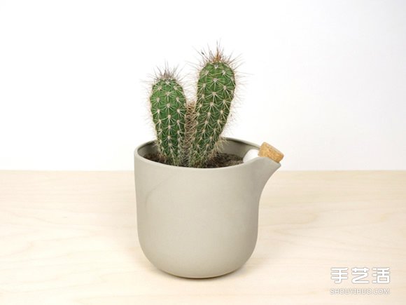 歪腰，我缺水了！自平衡花盆讓澆水有跡可循 -  www.rpnrmr.com