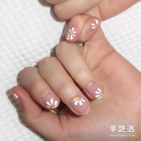 2017春季10種美甲靈感：告別秋冬沉悶色系 -  www.rpnrmr.com