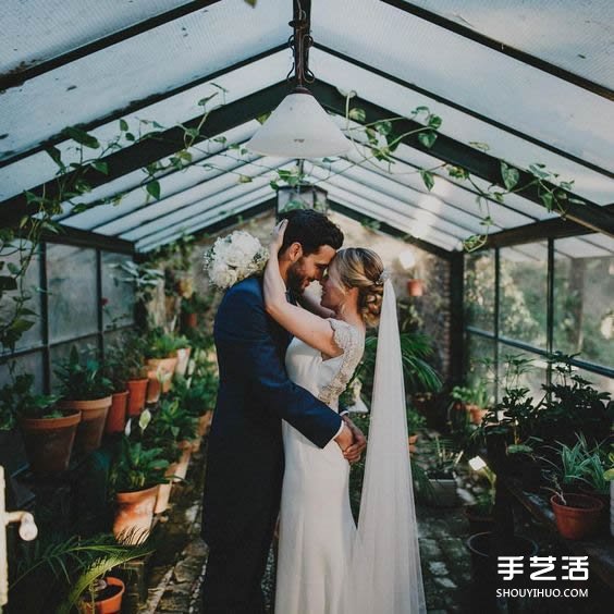 拋開大紅大粉的傳統(tǒng) 清新的草綠色婚禮設(shè)計(jì) -  www.rpnrmr.com
