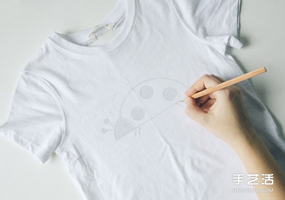 媽媽的手繪T恤DIY 送給可愛兒子的愛心禮物 -  www.rpnrmr.com