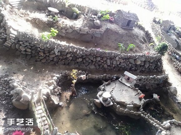 橋下的小人國(guó)！68歲阿伯“撿來”的懷舊村落 -  www.rpnrmr.com