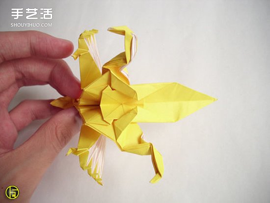 折紙狼人圖解過程步驟 復(fù)雜狼人的折法教程 -  www.rpnrmr.com