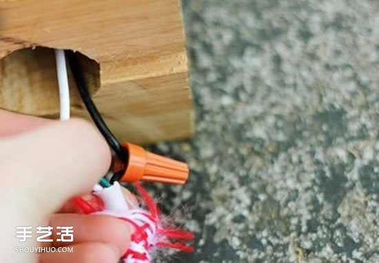 DIY自制原木臺(tái)燈做法 木塊手工制作臺(tái)燈的方法 -  www.rpnrmr.com