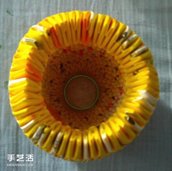 三角插筆筒步驟圖解 三角插菠蘿筆筒的具體插法 -  www.rpnrmr.com