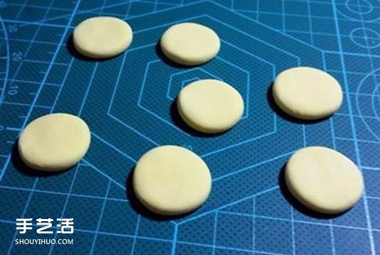 母親節(jié)康乃馨花制作 橡皮泥做康乃馨的教程 -  www.rpnrmr.com