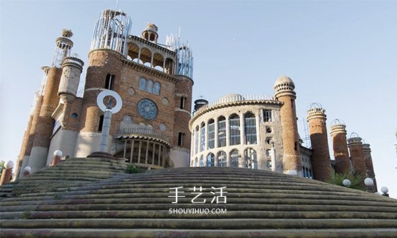 53年的堅持！西班牙老爺爺自己蓋出一間大教堂 -  www.rpnrmr.com