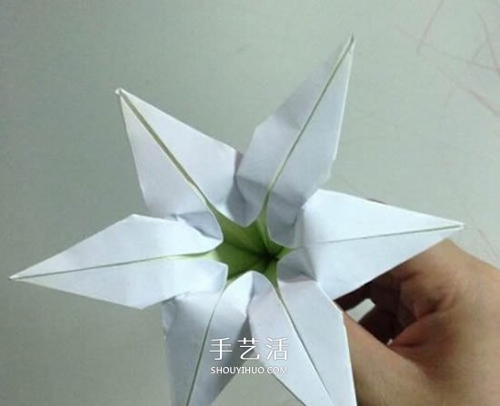 紙百合花的折法圖解 折百合花的方法步驟 -  www.rpnrmr.com