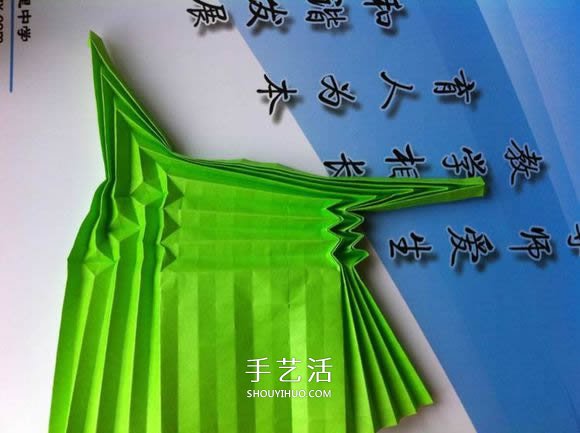 蛇腹蝴蝶的折法圖解 折紙美麗蝴蝶的方法教程 -  www.rpnrmr.com