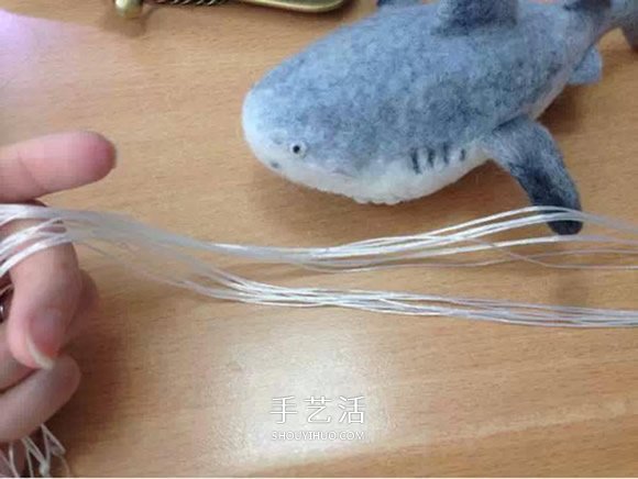 羊毛氈鯊魚鑰匙包DIY 羊毛氈鑰匙包的制作方法 -  www.rpnrmr.com