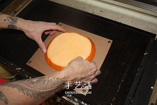 感恩節(jié)南瓜燈雕刻制作 多層萬圣節(jié)南瓜燈DIY -  www.rpnrmr.com