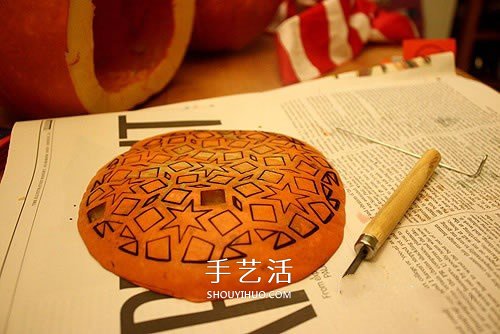 感恩節(jié)南瓜燈雕刻制作 多層萬圣節(jié)南瓜燈DIY -  www.rpnrmr.com
