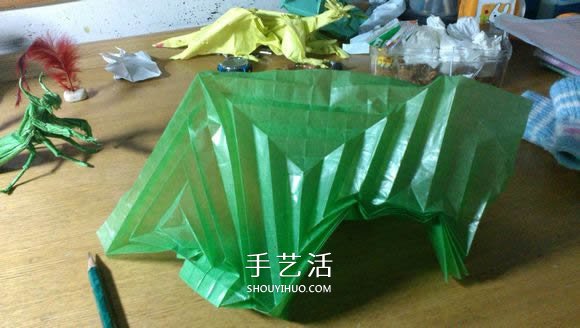 立體螳螂的折法圖解 折紙小螳螂的詳細(xì)步驟 -  www.rpnrmr.com