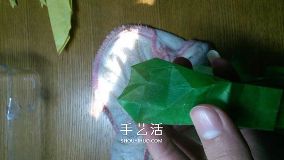 立體螳螂的折法圖解 折紙小螳螂的詳細(xì)步驟 -  www.rpnrmr.com