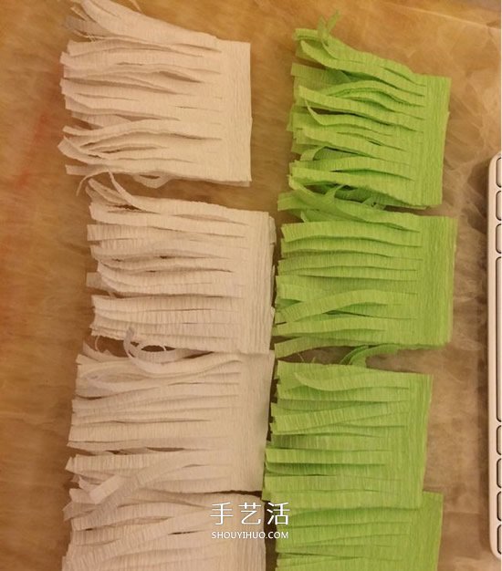 重陽節(jié)紙菊花的做法 皺紋紙手工制作菊花圖解 -  www.rpnrmr.com