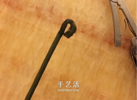 重陽節(jié)紙菊花的做法 皺紋紙手工制作菊花圖解 -  www.rpnrmr.com